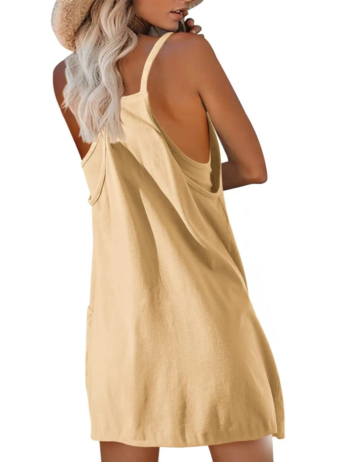 Mini robe combi-short d'été dos nu & décolleté profond. Tissu stretch (coton/poly) pour un confort absolu.
