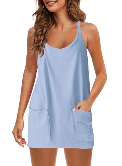 Mini robe combi-short d'été dos nu & décolleté profond. Tissu stretch (coton/poly) pour un confort absolu.